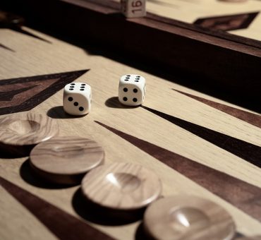 Tavli – the great Greek board game
